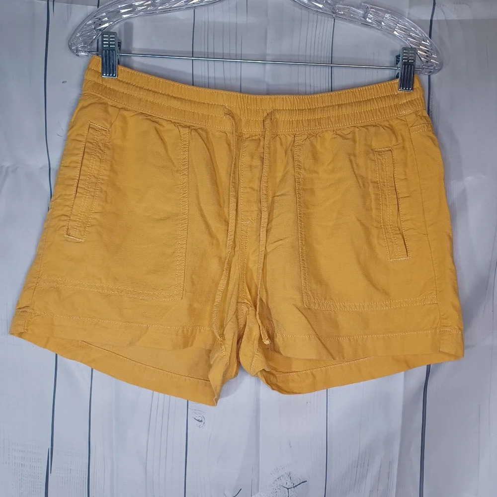 Maurices pull-on shorts with pockets and tie front